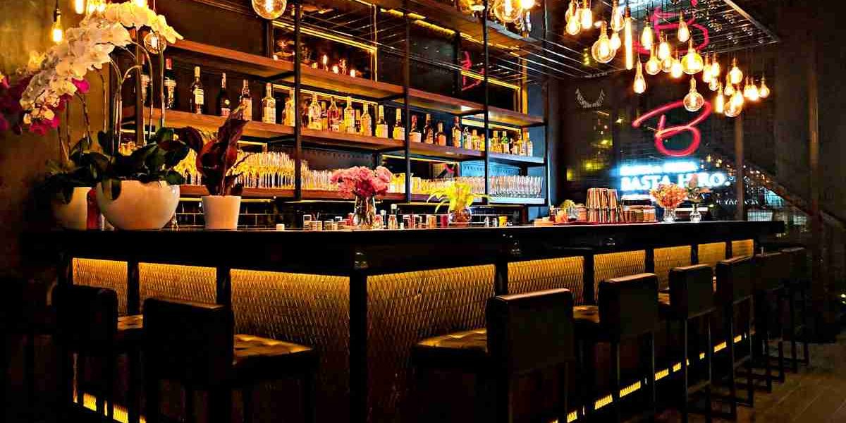 pompano-bar bar pub interior atmosphere